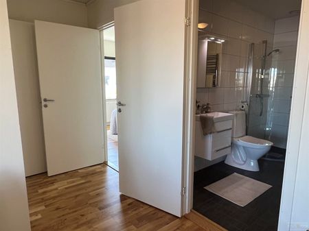 Östra Kaserngatan 5 Y - Foto 2