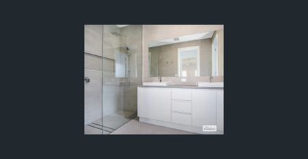 Immaculate Family Home - Photo 5