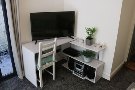 2 Bed Flat, Bayswater Road, BS7 - Photo 5