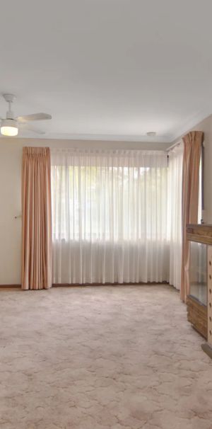 Comfortable Family Living in a Convenient Location - Photo 1