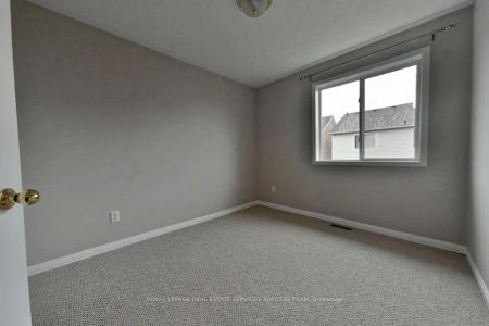 Property For Lease | W9272156 - Photo 5