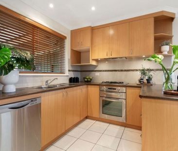 544 Colleen Place, Lavington - Photo 6