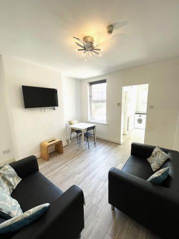 4 bedroom house share to rent - Photo 3