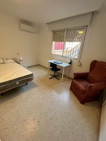 Calle Grandola, Montequinto, Andalusia 41089 - Photo 4