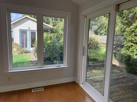 For Lease - 1377 Sheldon Avenue, Oakville, Ontario - Photo 3