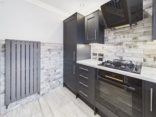 2 bedroom House to rent - Photo 1