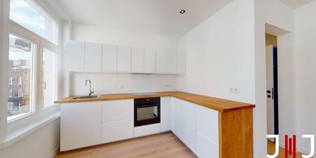Appartement te huur in Elsene voor € 1.150 met 1 slaapkamer - Photo 2