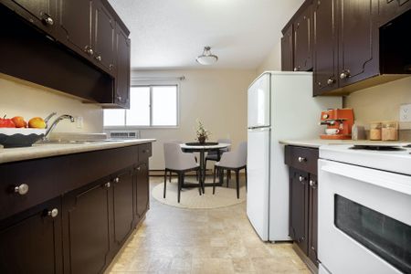 Emerald Gardens - Photo 5