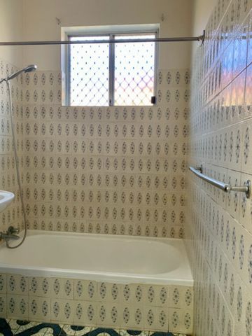 Comfortable & Cosy Two Bedroom Home - Photo 3