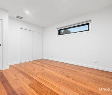 1/8 Fyfe Avenue, RINGWOOD - Photo 2