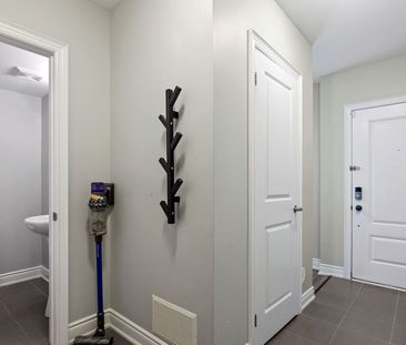 For Lease - 290 Royalton Common Unit# 67, Oakville, Ontario - Photo 1