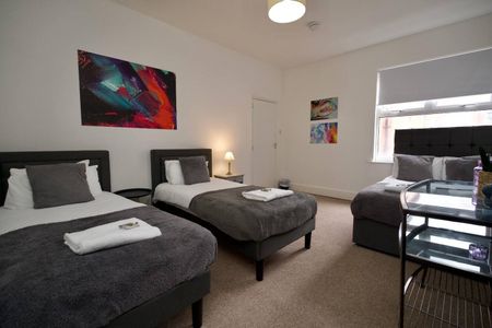 6 Bed Terraced House, Regent Street, CV1 - Photo 4