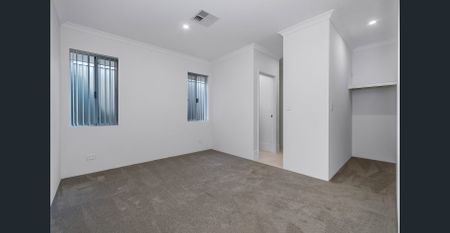 Contemporary 3-Bedroom Family Home in a Quiet Location - Photo 2