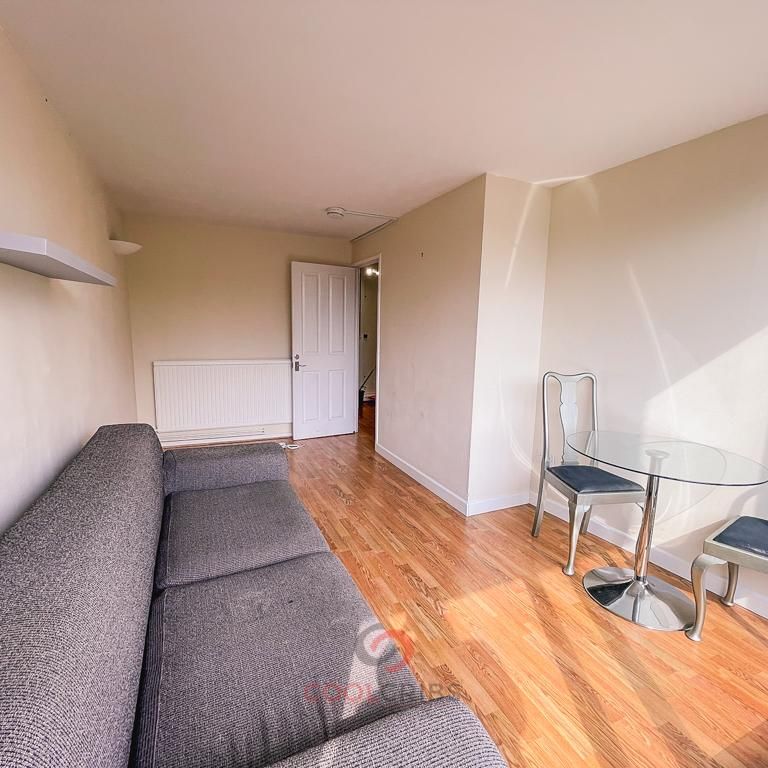 3 bedroom flat to rent - Photo 1