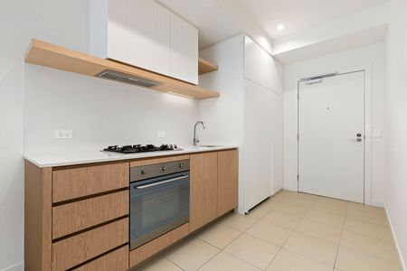 Trendy 2 Bedroom Apartment - Great Location & Exceptional Amenities! - Photo 5