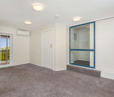 10 Hanlon Street, Halfway Bush - Photo 3