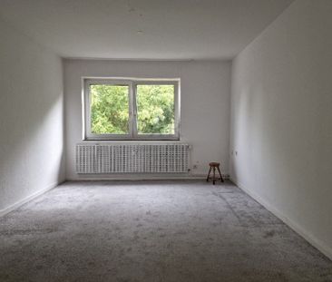 Helle Wohnung in Duisburg-Neuenkamp mit Balkon! - Photo 1