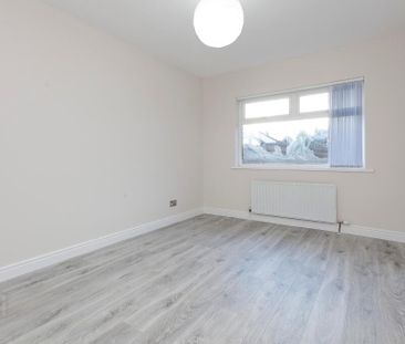 19 Upper Malone Crescent, Upper Malone, Belfast, BT9 6PR - Photo 3