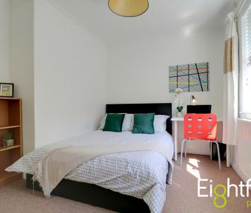 4 bedroom terraced house to rent - Photo 6