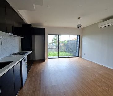 3 Bedroom 2 Bathroom Townhouse - Photo 3