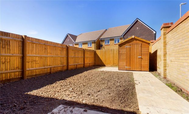 Honey Bee Street, Calcot, Reading, Berkshire, RG31 - Photo 1