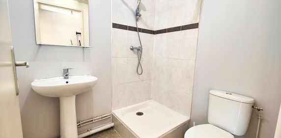 Location Appartement 1 pièce 33m² - Photo 2