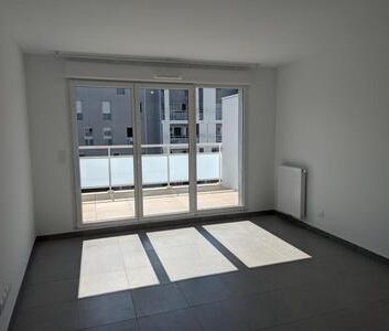 Location Appartement 3 pièces 68m² ISTRES 13800 - Photo 5