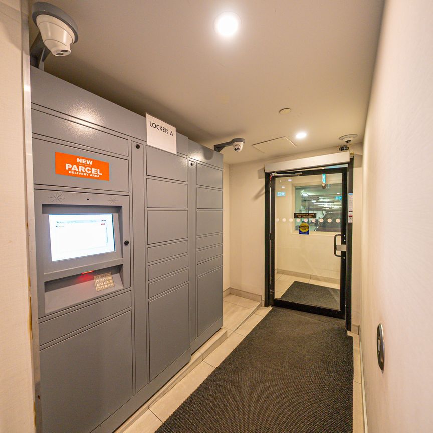 For Lease - 4065 CONFEDERATION Parkway Unit# 403, Mississauga, Ontario - Photo 1