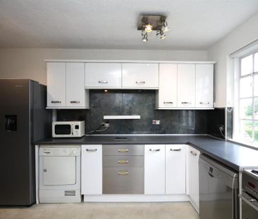 2 bedroom maisonette to rent - Photo 1