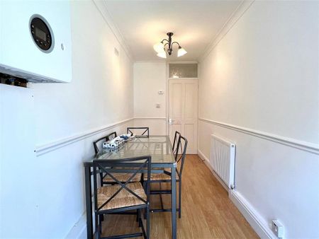 4 bedroom terraced house to rent - Photo 4