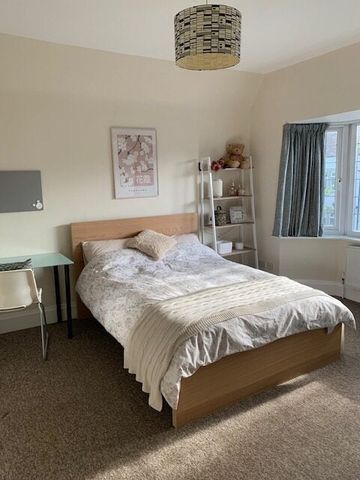 5 Bed Detached House, Rolleston Drive, NG7 - Photo 4