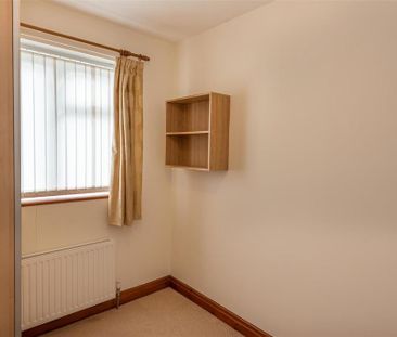 2 bedroom detached bungalow to rent - Photo 1