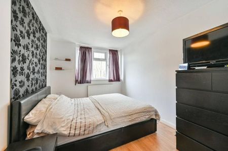 3 bedroom end of terrace house to rent - Photo 2