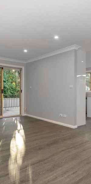 Renovated 2-Bedroom Villa in a Convenient Old Guildford Location - Photo 1