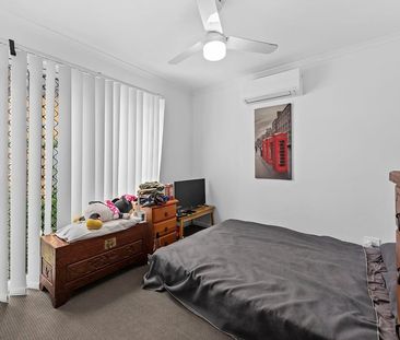 Modern Home with Air Conditioning! - Photo 3