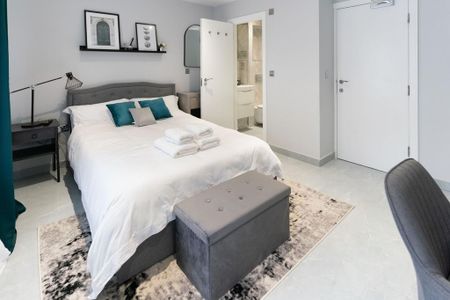 1 bedroom in a house share to rent - Photo 2