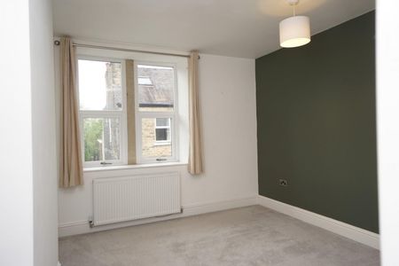 3 bedroom House To Let - Photo 3
