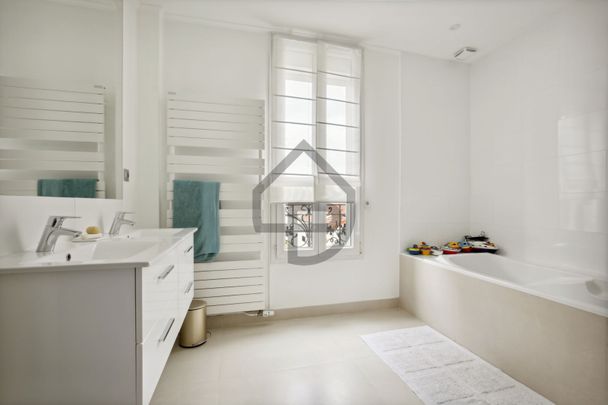 MAGNIFIQUE MAISON AU COEUR DES VALLEES - Photo 1