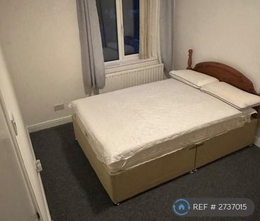 1 bedroom in a house share to rent - Photo 3
