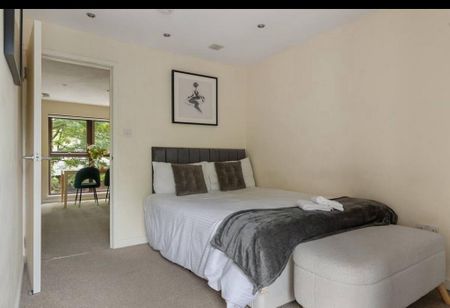 1 bedroom flat to rent - Photo 3