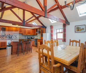 2 bedroom barn conversion to rent - Photo 4