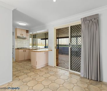 WELL PRESENTED FAMILY HOME AWAITS! - Photo 2