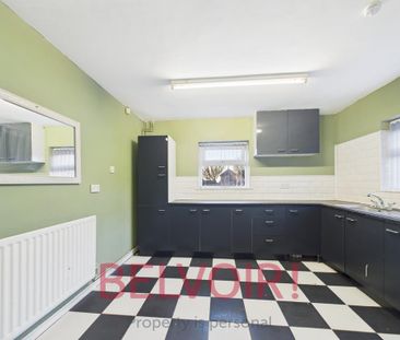 3 bedroom semi-detached house to rent - Photo 6