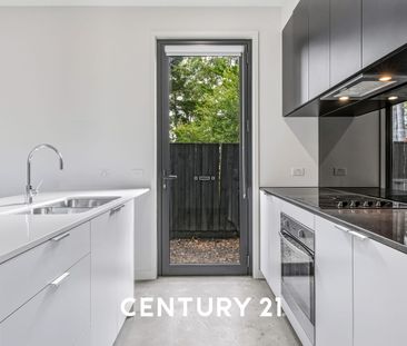 A Rare Dual-Living Luxury Residence - Photo 5