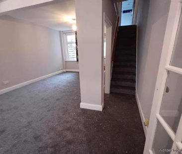 3 bedroom property to rent in London - Photo 2