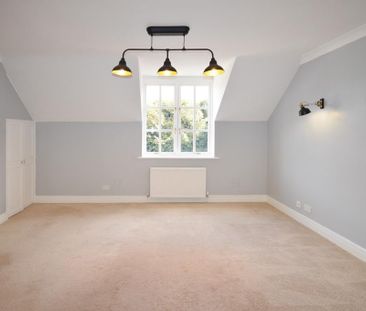 2 bedroom maisonette to rent - Photo 4