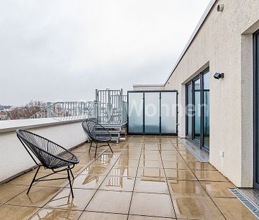 Möblierte Penthaus-ähnliche Wohnung mit zwei Dachterrassen und Tiefgaragenstellplatz in Hamburg-Eimsbüttel - Foto 1