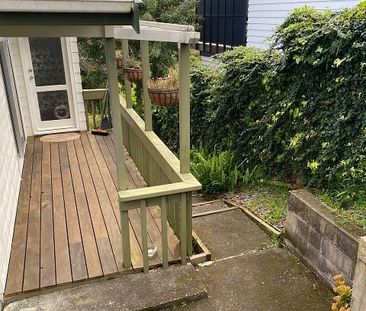 Charming 2BR Home in Shelly Park - Photo 6