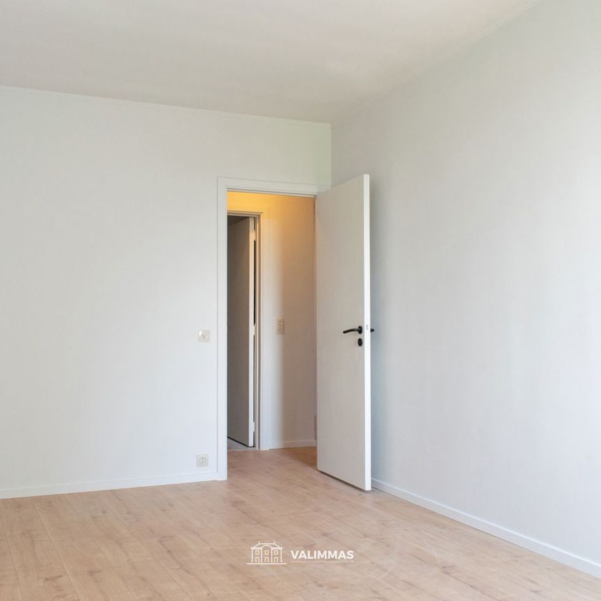 Verzorgd en instapklaar appartement met terras en garagebox - Photo 1