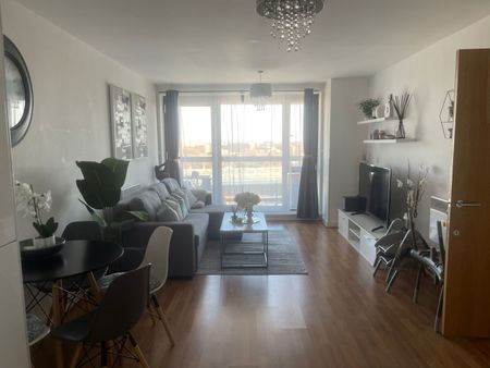 2 Bed Flat, The Sphere, E16 - Photo 3